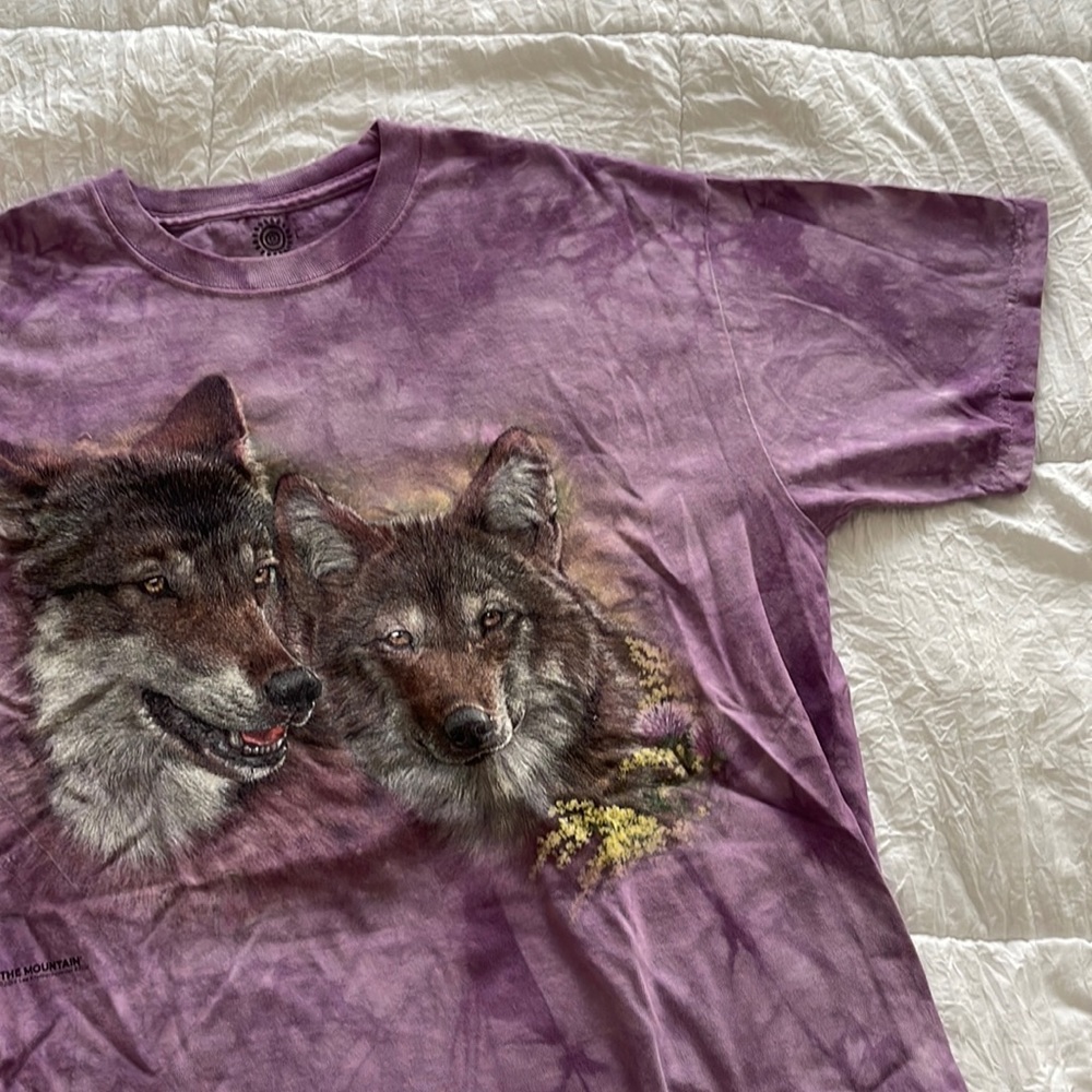 Wolf Tee